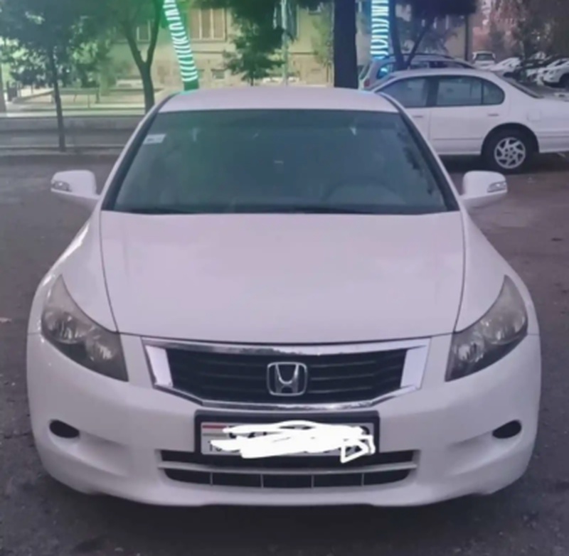 Лобовое стекло Honda Accord 2008-